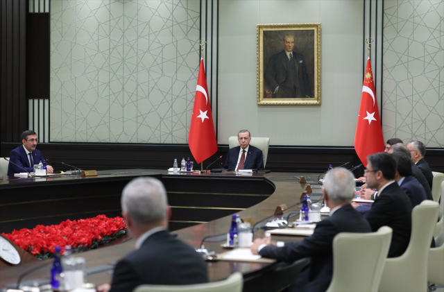 Cumhurbaşkanlığı Kabinesi, Erdoğan başkanlığında toplandı! Masada 3 önemli başlık var
