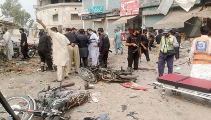 Pakistan’da bombalı saldırı: 14 asker hayatını kaybetti