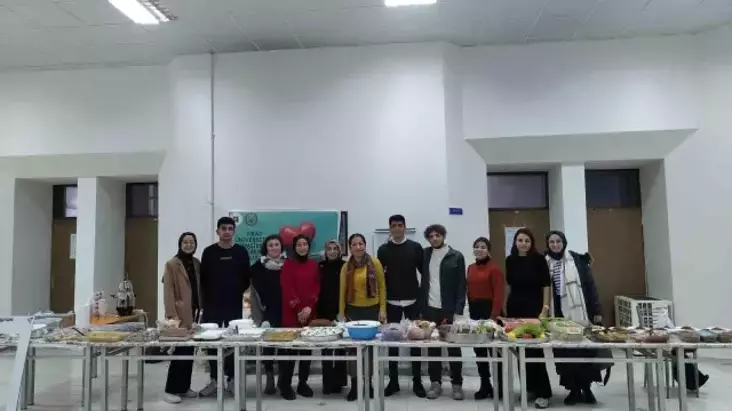 Fırat Üniversitesi Hemşirelik Öğrencilerinden Köy Okullarına Destek Etkinliği