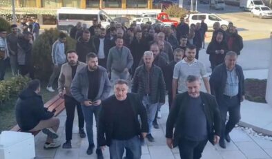 Öğrenci indirimi gerginliği! Meclis salonunu bastılar
