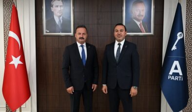Tahir Keskinkılıç, Anahtar Parti’de Teşkilatlardan Sorumlu Genel Başkan Yardımcısı Oldu